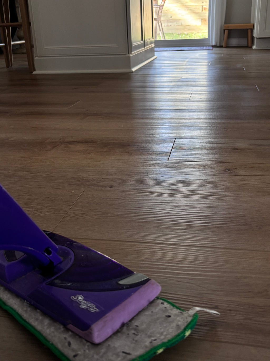 Bed, Main Area Dusting & Floors